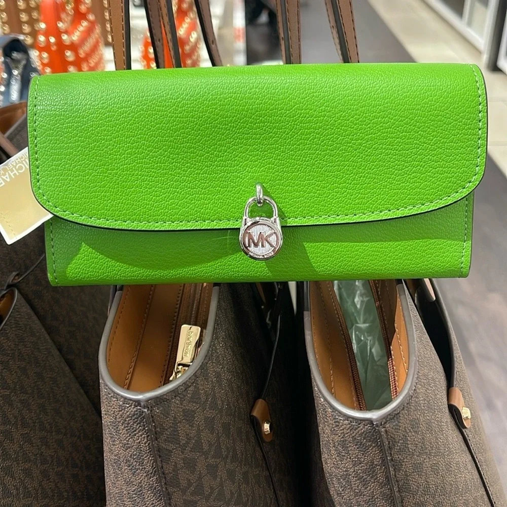 Michael Kors Hamilton Large Leather Flap Continental Wallet Dragonfruit NWT